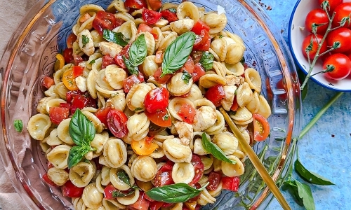 Easy Caprese Pasta Salad