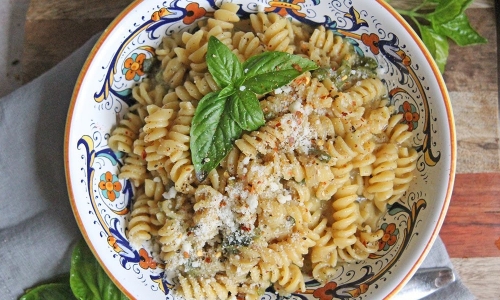 One Pot Cacio e Pepe Zucchini Pasta