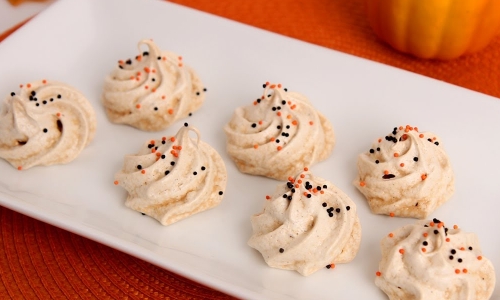 Pumpkin Pie Spice Meringues