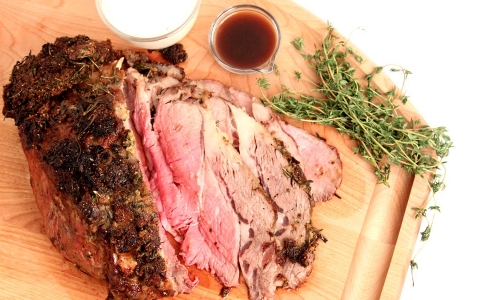 Roasted Prime Rib with Au Jus and Horseradish Sour Cream