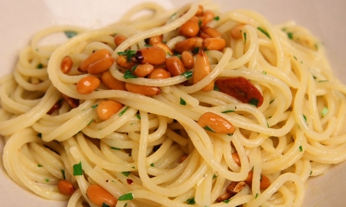 Spaghetti Aglio e Olio Recipe | Laura in the Kitchen - Internet Cooking Show