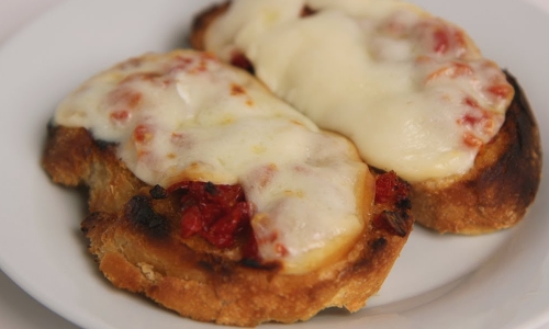 Sun Dried Tomato and Smoked Mozzarella Bruschetta Recipe | Laura in the Kitchen - Internet Cooking S