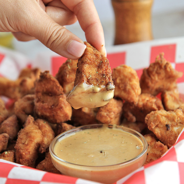 Chicken Nuggets with Dipping Sauce
