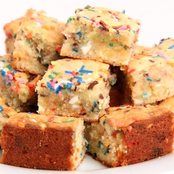 Confetti Cake Blondies