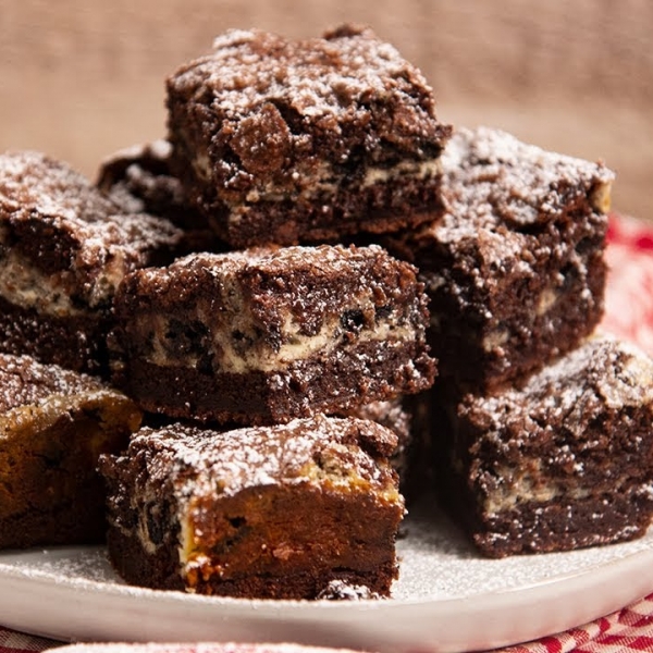 Cookies And Cream Cheesecake Brownies